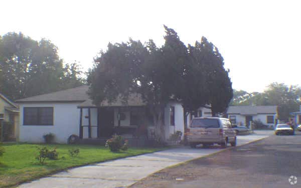 Building Photo - 1134 Bobbett Dr