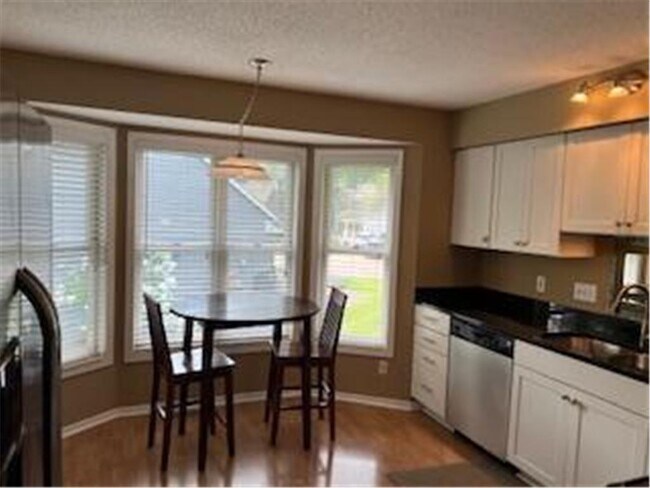 Foto del edificio - 19460 Vine Ridge Rd