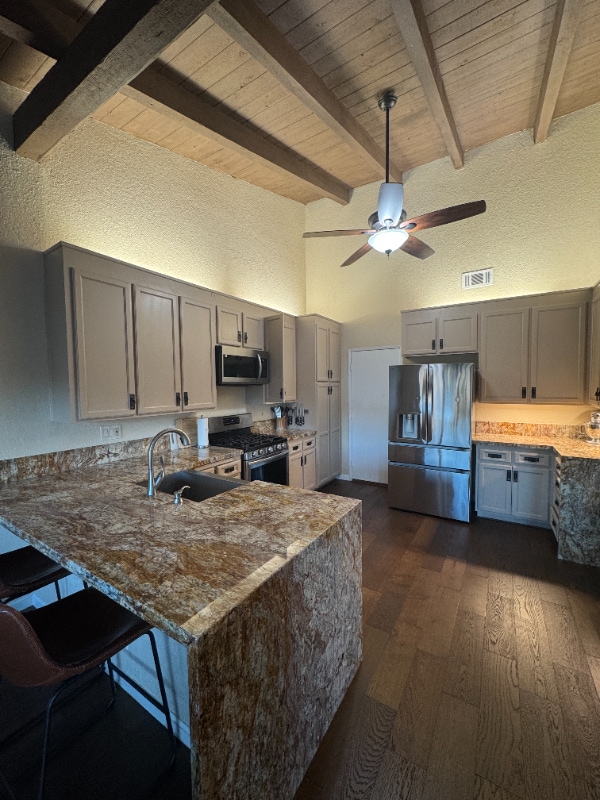 Building Photo - 1346 Miraflores Glen