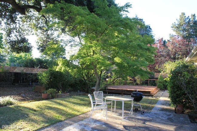 Foto del edificio - 188 Higgins Ave