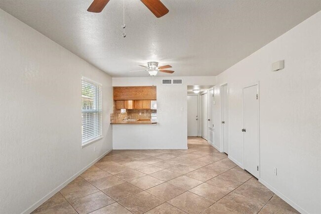 Building Photo - 115C Rhonda Dr
