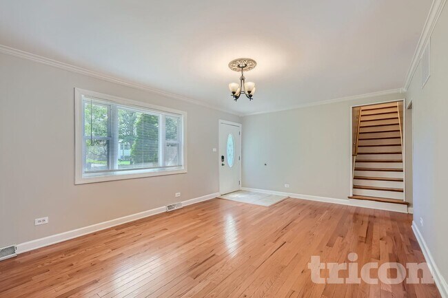 Foto del edificio - 612 W James St