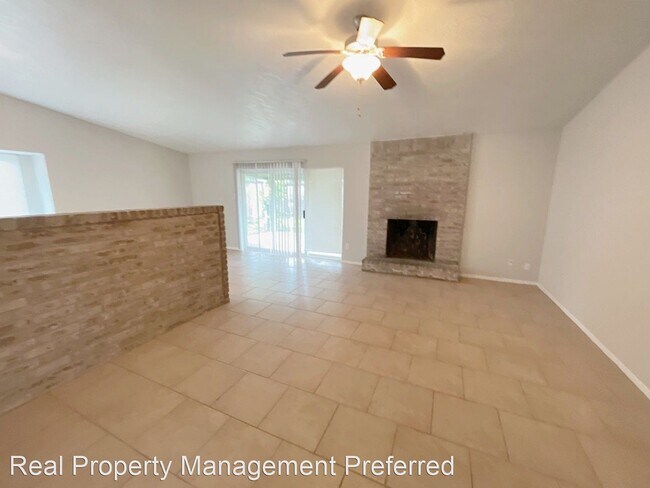 Foto del edificio - 3 br, 2 bath House - 7518 Crisp Wood Ln