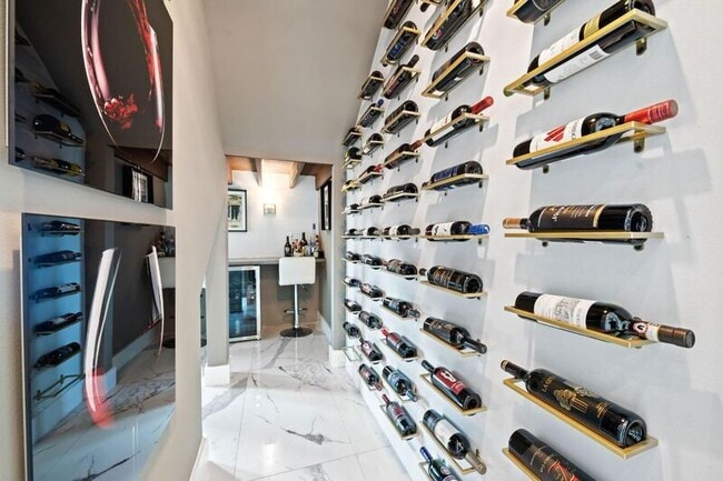 Foto del edificio - 8599 Tower Bridge Ct