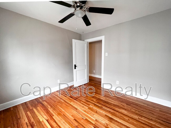 Building Photo - 506 Thurman Ave