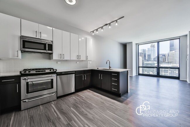 Foto del edificio - 801 W Adams St