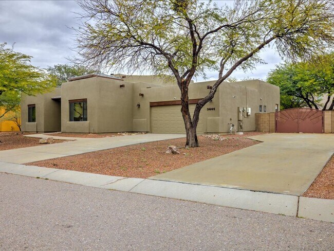 Foto del edificio - 4 Bedroom 2 Bathroom