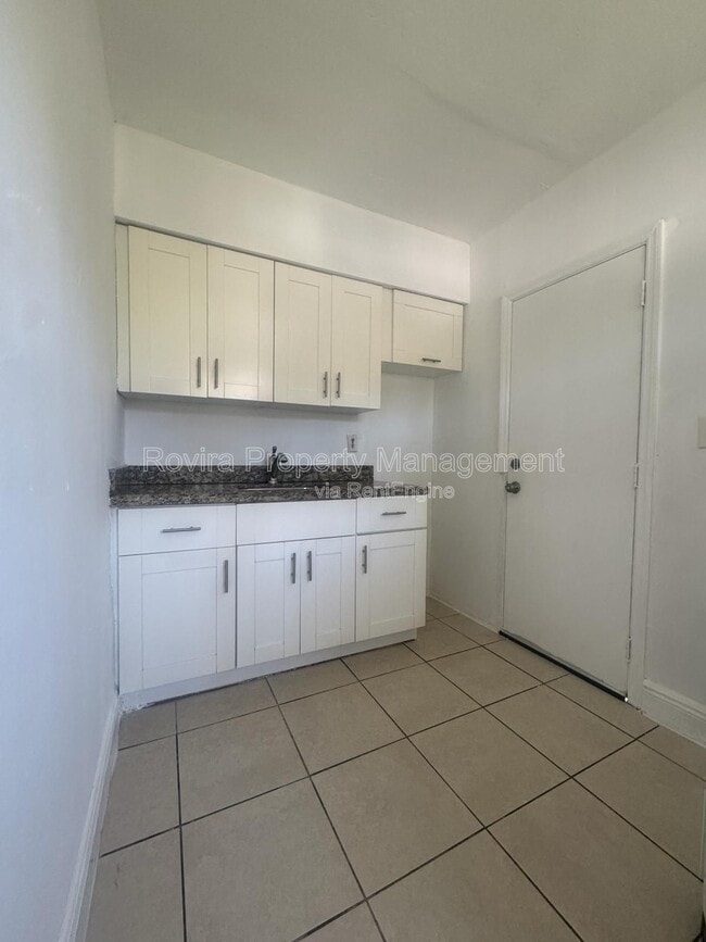 Building Photo - 1592 NW 56th St