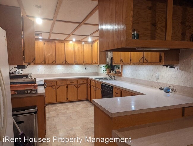 Building Photo - 3 br, 2 bath House - 124 14th St