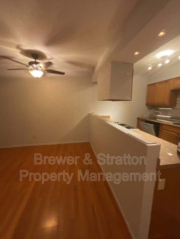 Building Photo - 1440 N Idaho Rd