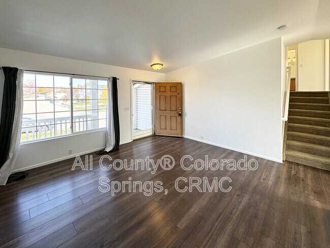 Foto del edificio - 5942 Vallecito Dr