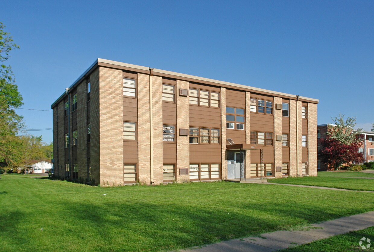 9840 Nicollet Ave S, Bloomington, MN 55420 Apartments in Bloomington