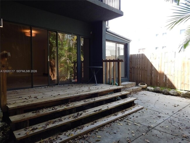 Building Photo - 3119 SW 27th Ave