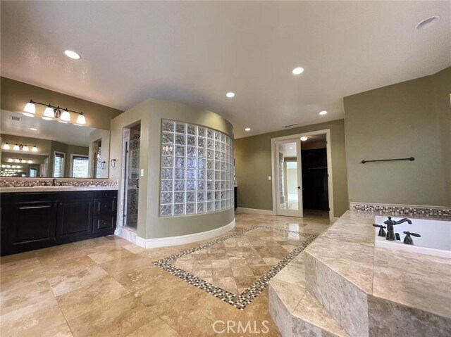 Foto del edificio - 4045 Humboldt Ln