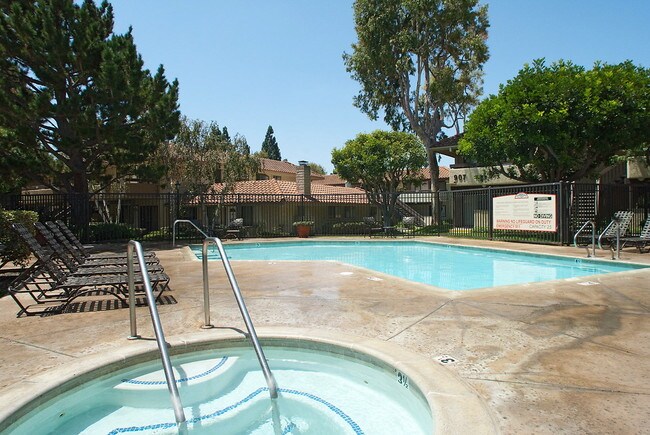 Camarillo Oaks Apartments Camarillo, CA