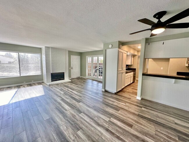 Foto del edificio - Stunning Upgraded Townhome in Rancho Berna...