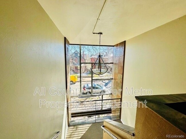 Building Photo - 1435 N Elizabeth St