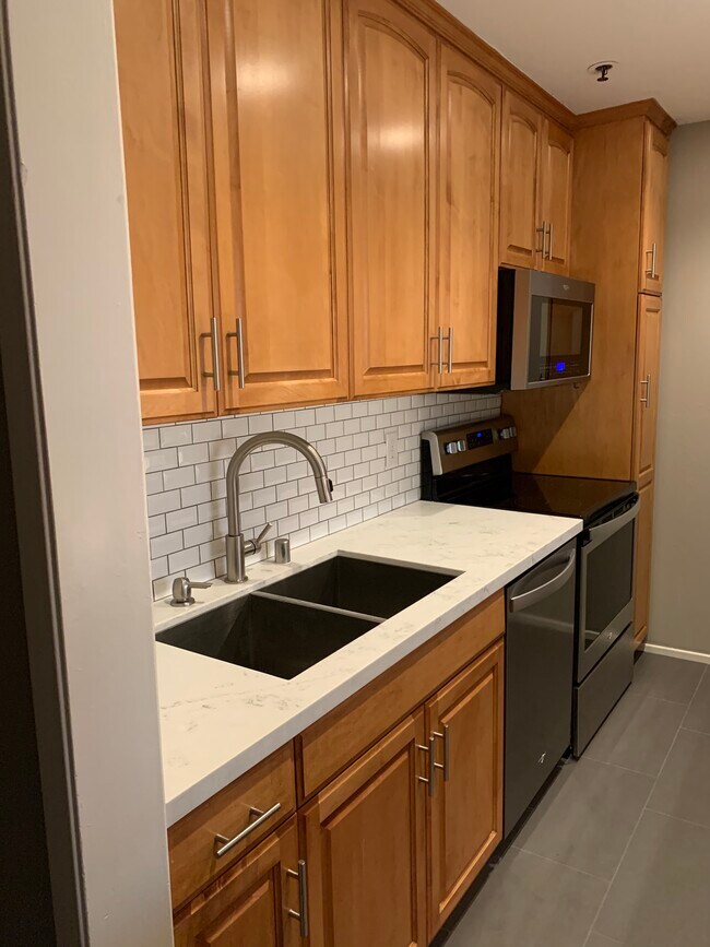 Foto del edificio - 727 Sapphire St
