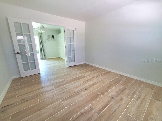 Foto del edificio - 461 W Marion Ave