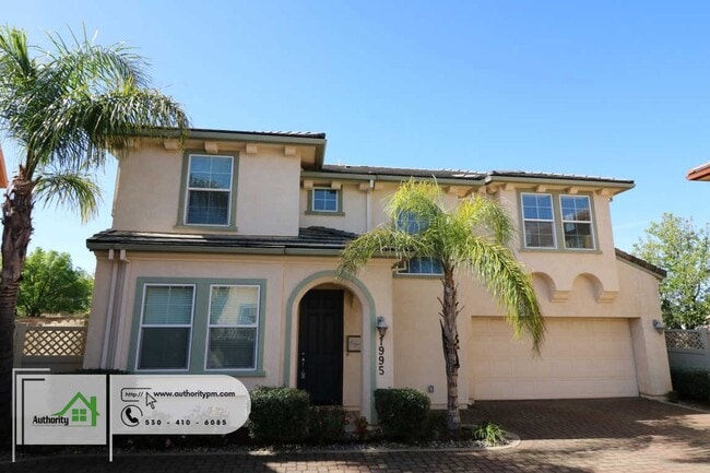 Building Photo - 1995 Lugano Trail, Gated Community, Low Ma...