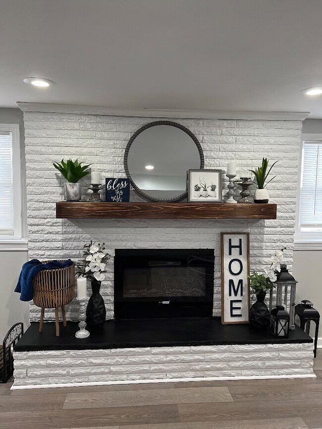 Living room - 1344 Pinnacle Rd