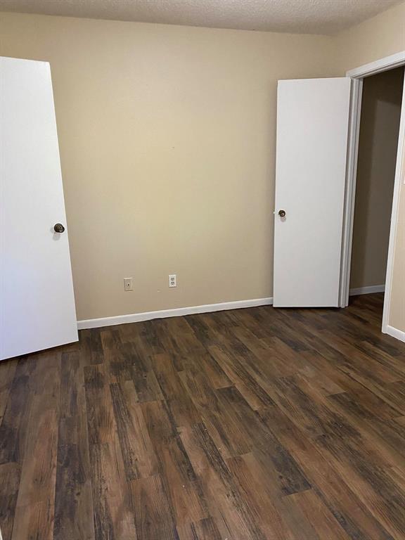 139 Elm St Unit 106, Lockhart, TX 78644 Room for Rent in Lockhart, TX