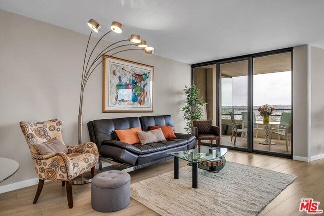 Building Photo - 4314 Marina City Dr