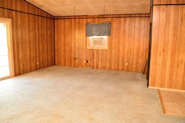 Foto del edificio - UPDATED HOUSE