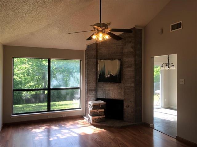 Foto del edificio - 702 Creekside Dr