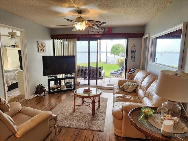 Foto del edificio - 6291 Bahia Del Mar Cir