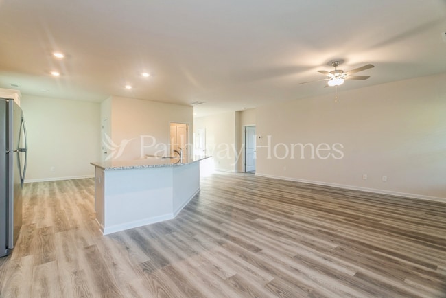 Building Photo - 630 Mackenzie Cv