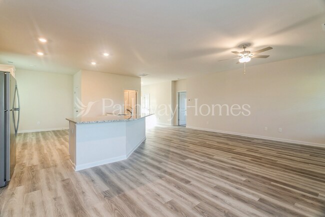 Foto del edificio - 630 Mackenzie Cv