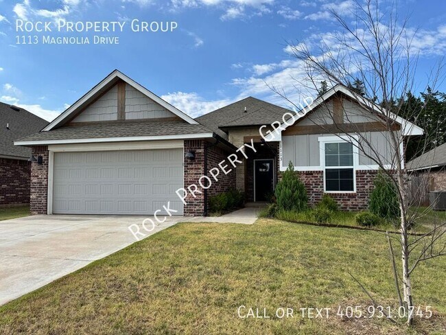 Foto del edificio - 1113 Magnolia Dr