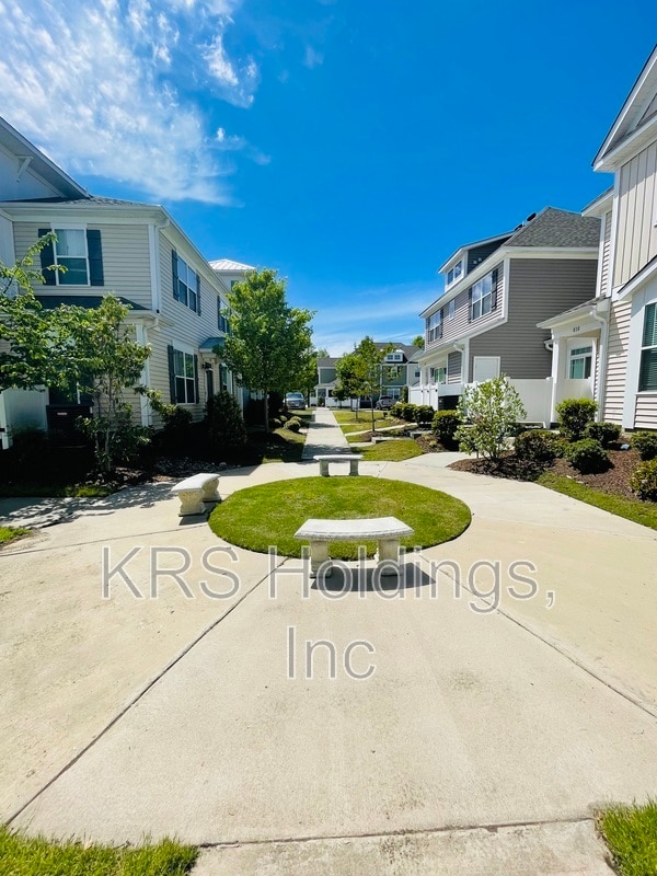 Foto del edificio - 818 Celia Ct