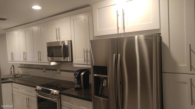 Foto del edificio - 2 br, 2.5 bath House - 1241 NW 18th Ave Ap...