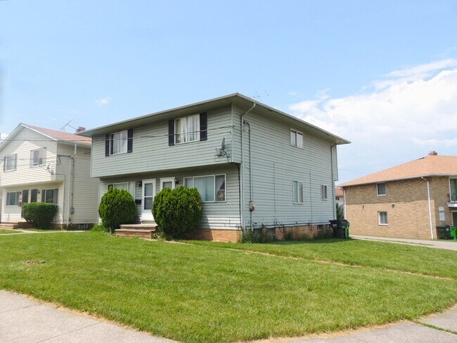 Building Photo - 26397 Brush Ave,