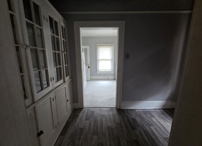 Building Photo - 1182 Brentwood Ave