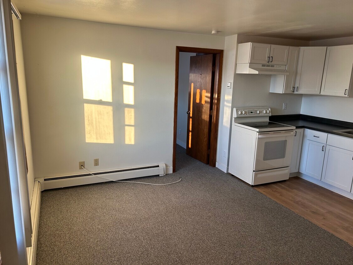 Building Photo - 822 Marvelle Ln