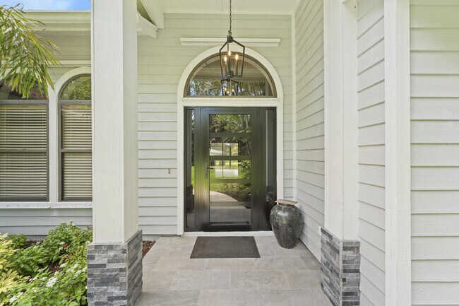Building Photo - 15833 118th Terrace N