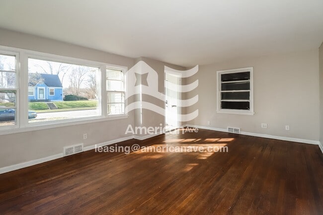 Building Photo - 1850 Huey St