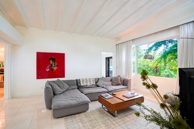 Foto del edificio - 216 32nd St