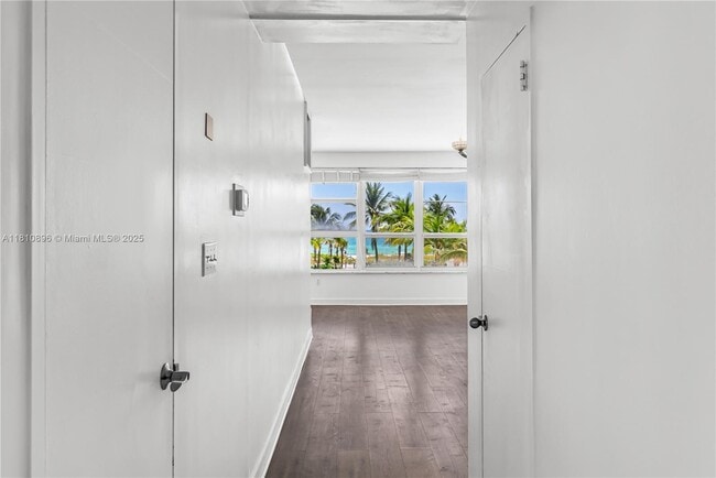Building Photo - 4925 Collins Ave