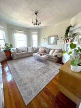 Building Photo - 667 E 8th St