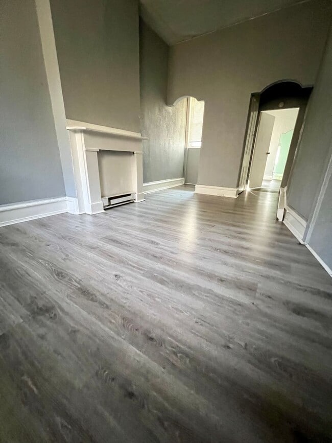 Foto del edificio - York St W 1436