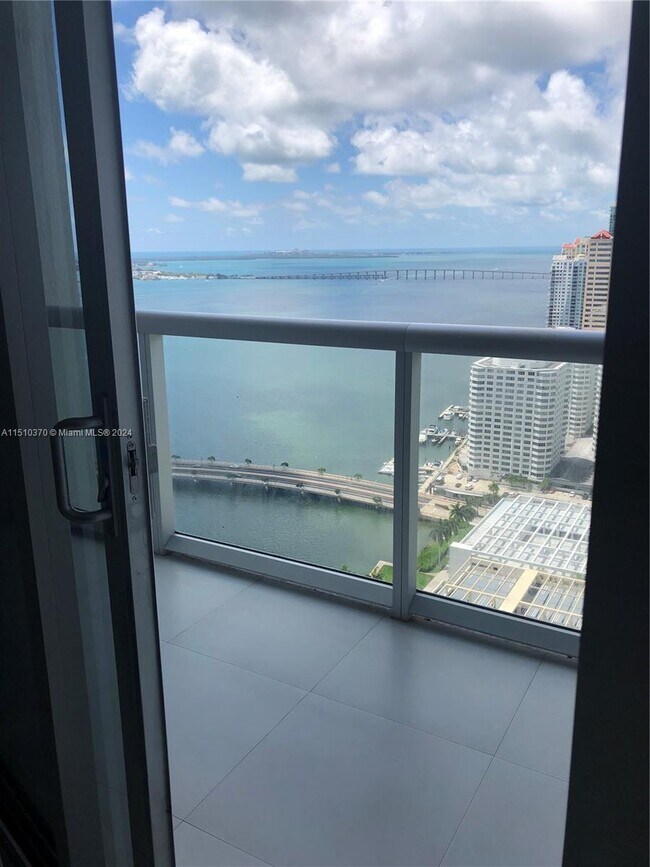 Foto del edificio - 495 Brickell Ave