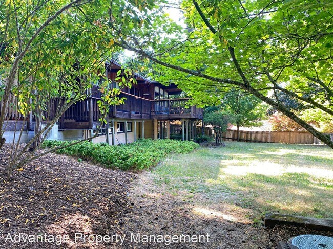 Foto del edificio - 3 br, 2 bath House - 1027 NW Alder Creek Dr