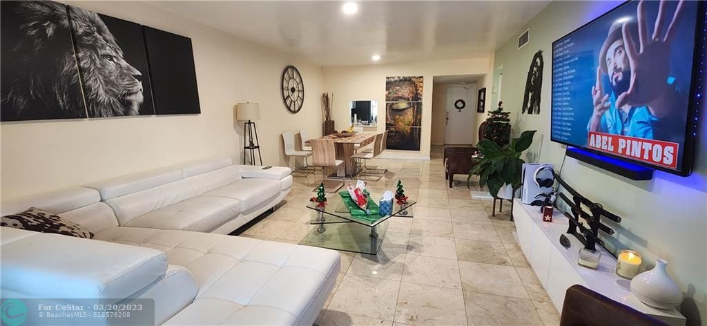Primary Photo - 3000 Riverside Dr