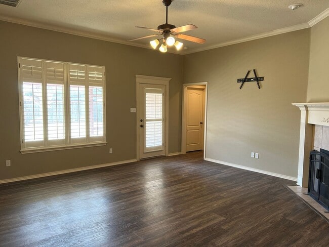 Building Photo - North Pointe Retreat with Backyard Oasis