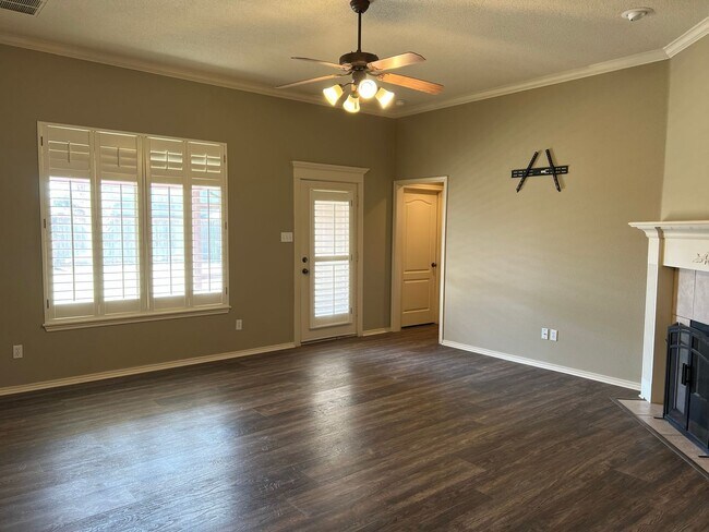 Foto del edificio - North Pointe Retreat with Backyard Oasis