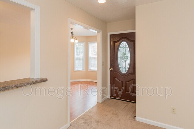Building Photo - 132 Mary Dr